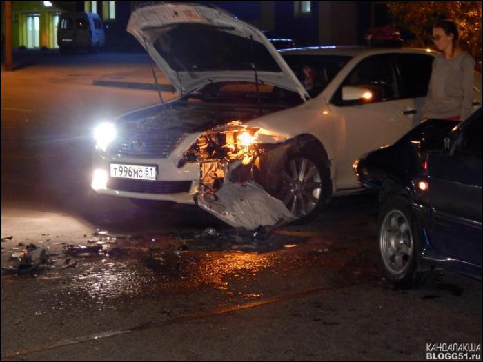 В Кандалакше автоледи устроила серьезное ДТП