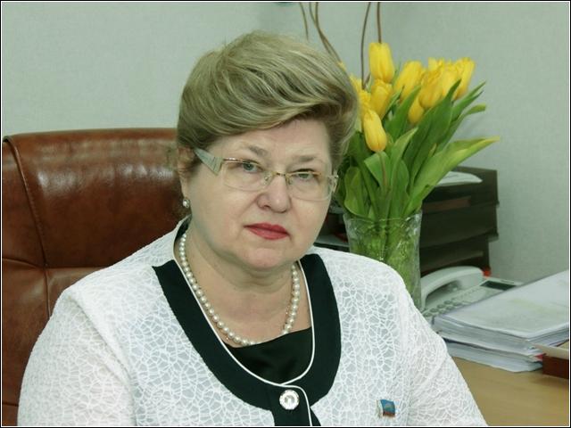 Наталья Лещинская вручила почетную грамоту и провела прием граждан в Кандалакше