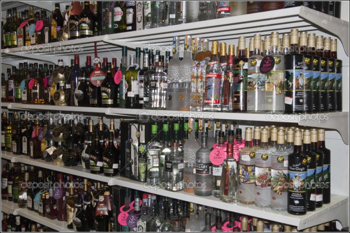 В Кандалакше «накрыли» магазин, торгующий алкоголем в ночное время