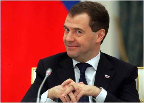 Госдума утвердила Медведева премьером